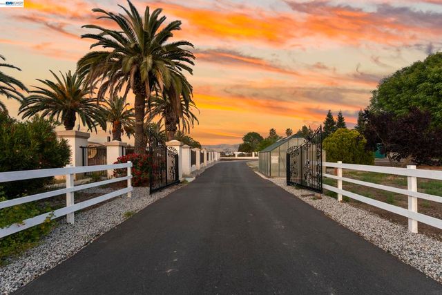4224 Greenville Rd, Livermore, CA 94550