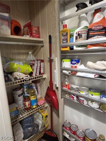 941 Days LN, North Fort Myers, FL 33917