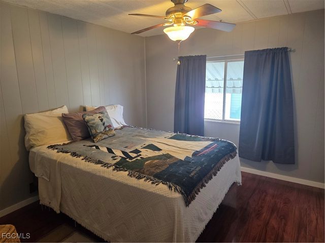 941 Days LN, North Fort Myers, FL 33917