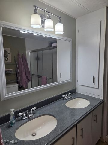 941 Days LN, North Fort Myers, FL 33917