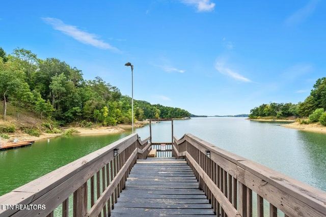 1551 Kinder Lane, Dandridge, TN 37725