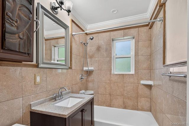 103 Wiltshire Road D8, Scarsdale, NY 10583