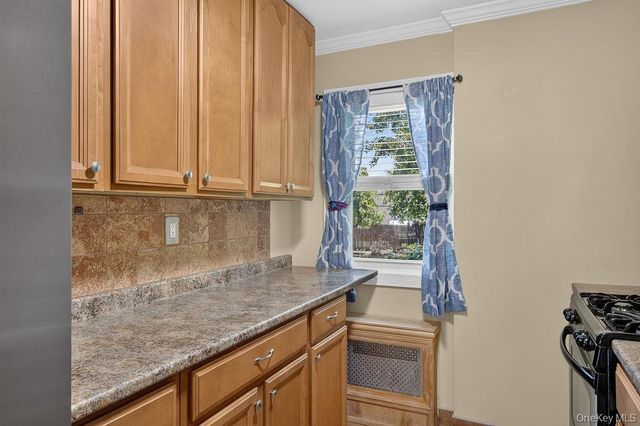 103 Wiltshire Road D8, Scarsdale, NY 10583