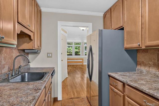 103 Wiltshire Road D8, Scarsdale, NY 10583