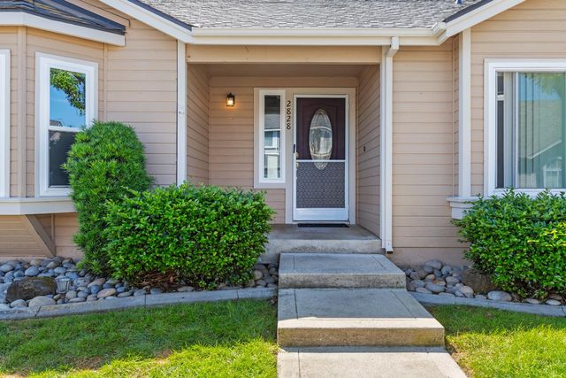 2828 Field Stone St, Modesto, CA 95355