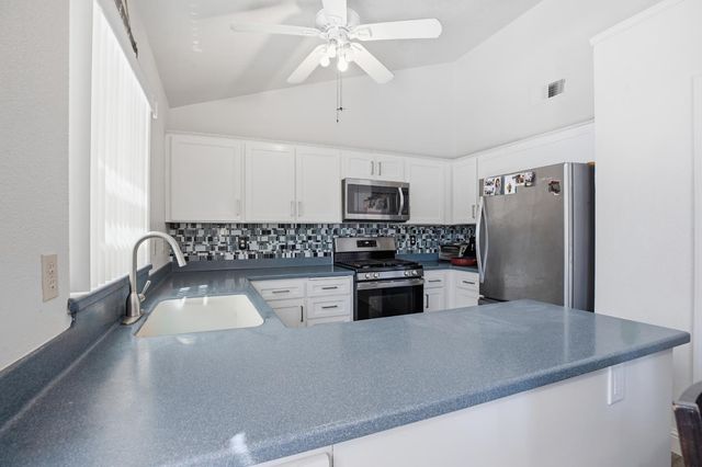 2828 Field Stone St, Modesto, CA 95355