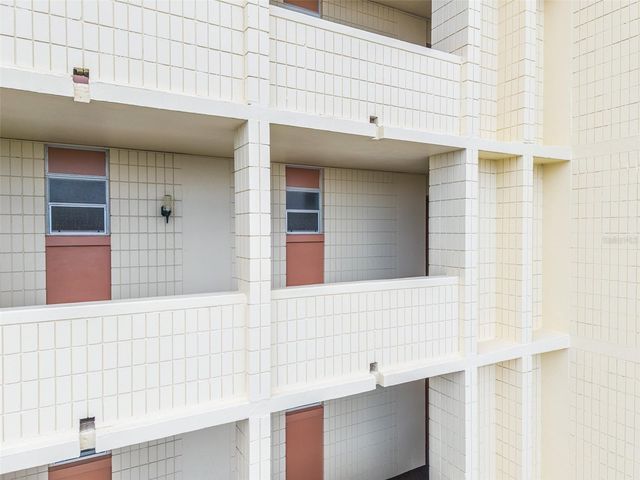700 MIRROR TERRACE NW 511, Winter Haven, FL 33881
