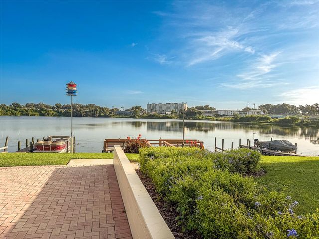 700 MIRROR TERRACE NW 511, Winter Haven, FL 33881