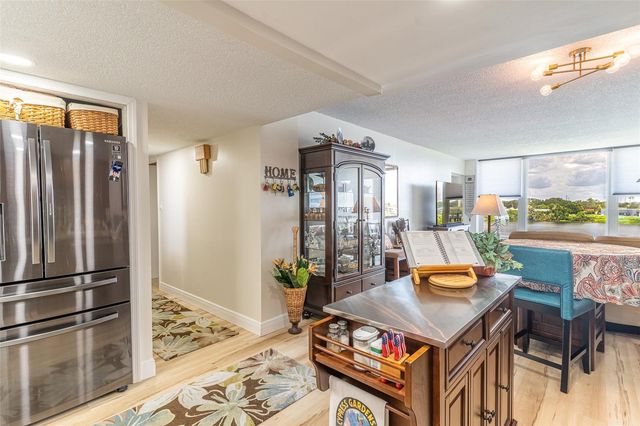 700 MIRROR TERRACE NW 511, Winter Haven, FL 33881