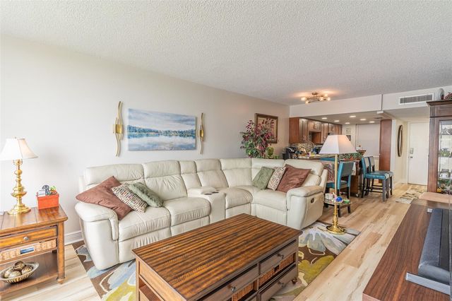 700 MIRROR TERRACE NW 511, Winter Haven, FL 33881