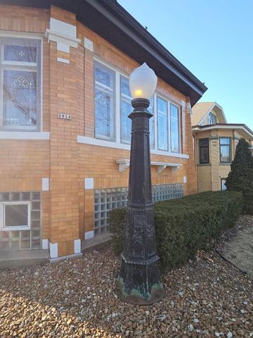 2914 Maple Avenue, Berwyn, IL 60402