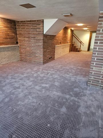 2914 Maple Avenue, Berwyn, IL 60402