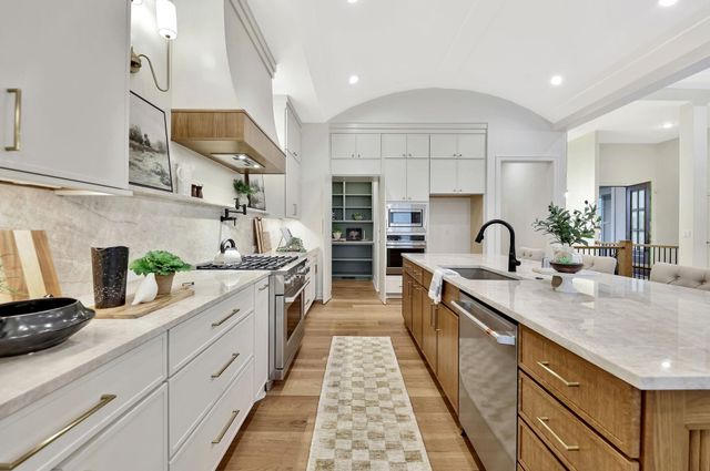 3346 N Bedford Court, Wichita, KS 67226