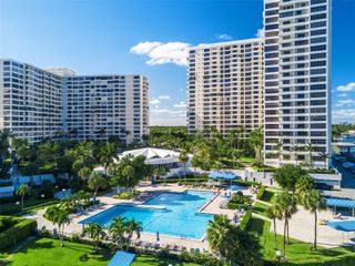 2500 Parkview Dr 1117, Hallandale Beach, FL 33009