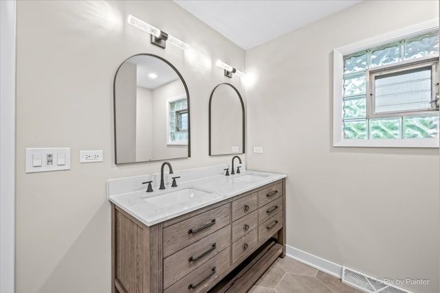 662 Orchard Court, Roselle, IL 60172