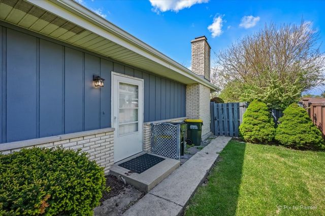 662 Orchard Court, Roselle, IL 60172