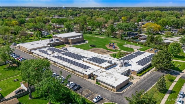 662 Orchard Court, Roselle, IL 60172