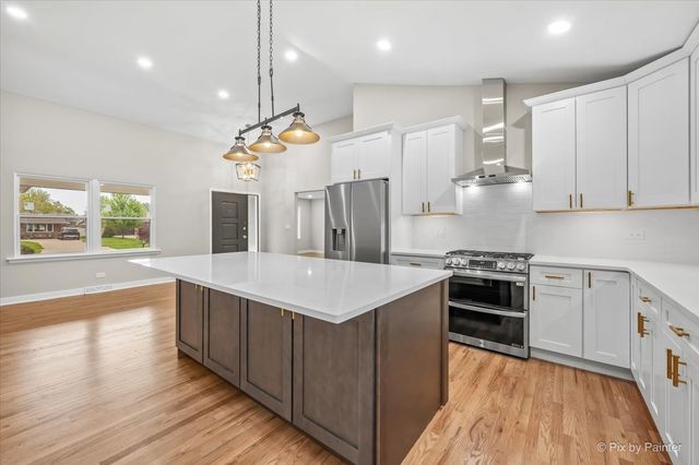 662 Orchard Court, Roselle, IL 60172