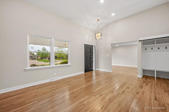662 Orchard Court, Roselle, IL 60172