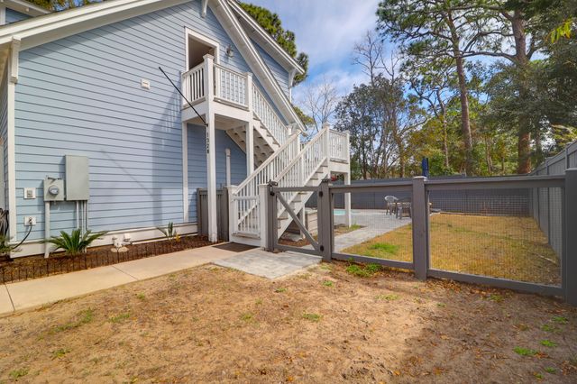 1328 Erckmann Drive, Mount Pleasant, SC 29464