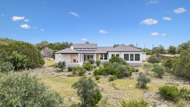 107 SUNRISE DR, Boerne, TX 78006