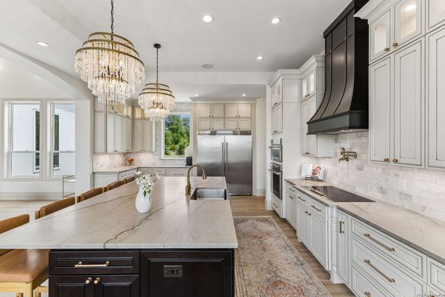 107 SUNRISE DR, Boerne, TX 78006