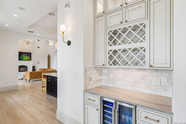 107 SUNRISE DR, Boerne, TX 78006