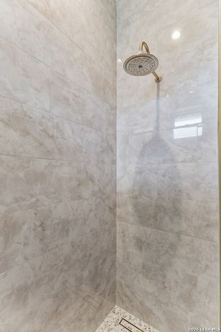 107 SUNRISE DR, Boerne, TX 78006