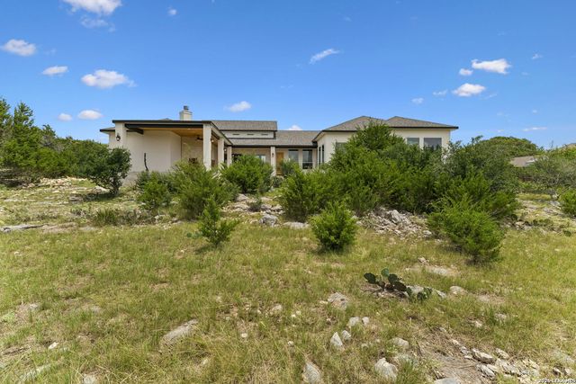107 SUNRISE DR, Boerne, TX 78006