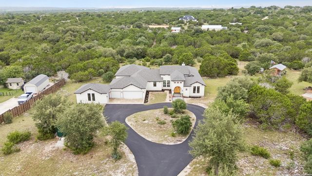 107 SUNRISE DR, Boerne, TX 78006