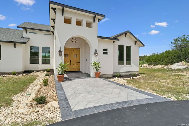 107 SUNRISE DR, Boerne, TX 78006