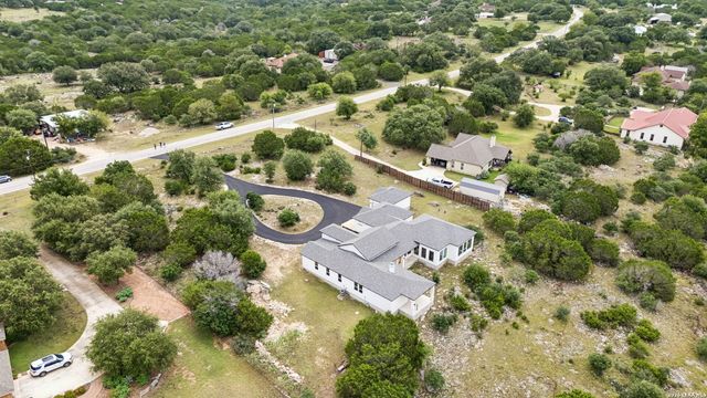107 SUNRISE DR, Boerne, TX 78006
