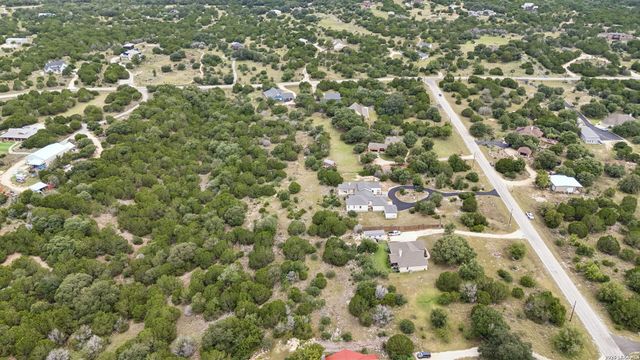 107 SUNRISE DR, Boerne, TX 78006