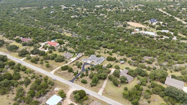 107 SUNRISE DR, Boerne, TX 78006