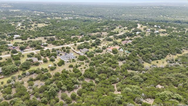 107 SUNRISE DR, Boerne, TX 78006