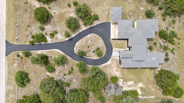 107 SUNRISE DR, Boerne, TX 78006