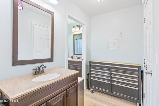 4966 Redwood Drive, Marianna, FL 32446