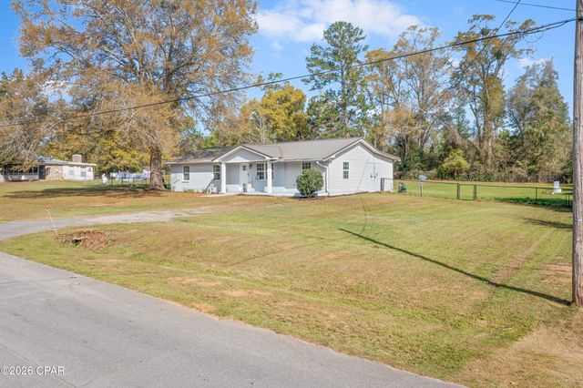 4966 Redwood Drive, Marianna, FL 32446