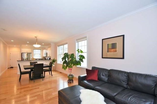 855 Main 33, Woburn, MA 01801