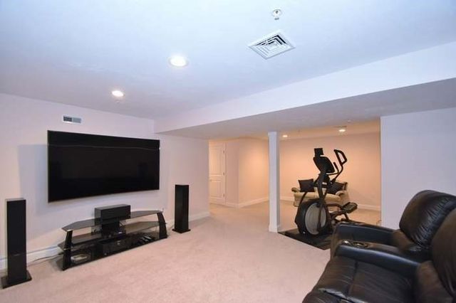855 Main 33, Woburn, MA 01801