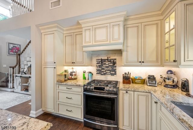 31 Osceola Rd, Wayne Twp., NJ 07470