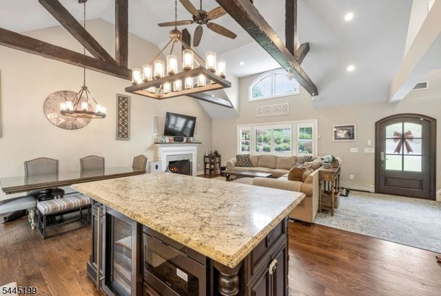 31 Osceola Rd, Wayne Twp., NJ 07470