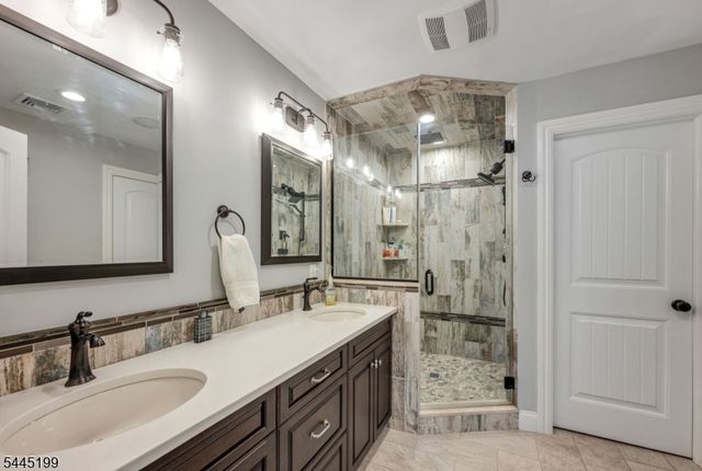 31 Osceola Rd, Wayne Twp., NJ 07470
