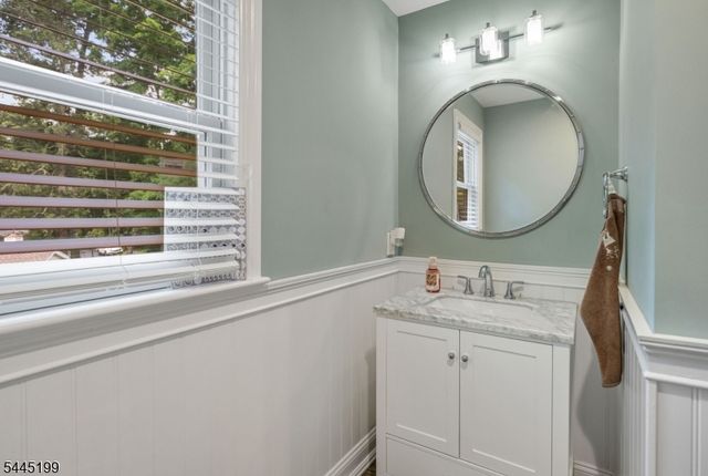 31 Osceola Rd, Wayne Twp., NJ 07470