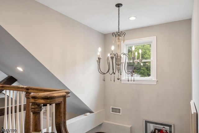 31 Osceola Rd, Wayne Twp., NJ 07470