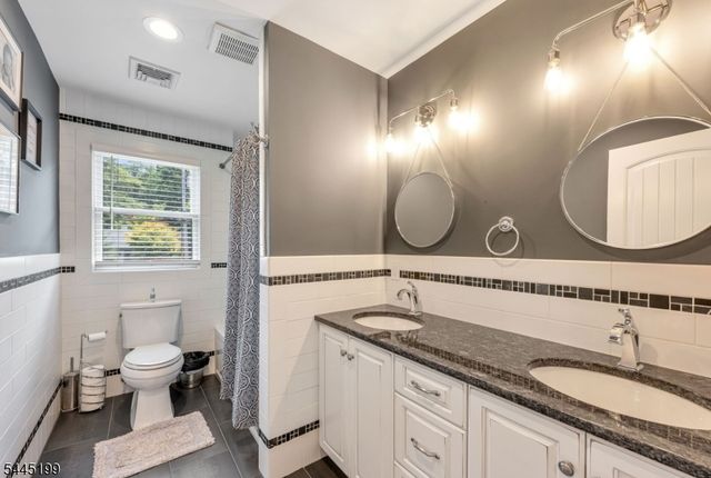 31 Osceola Rd, Wayne Twp., NJ 07470