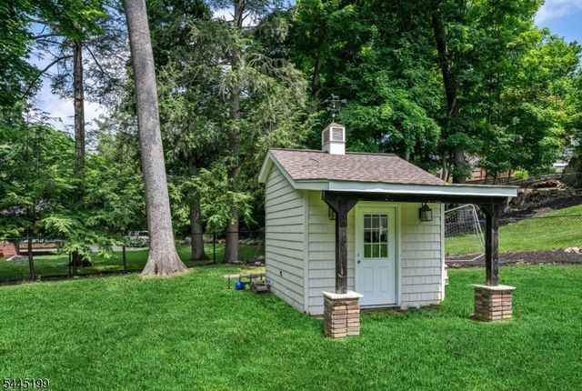 31 Osceola Rd, Wayne Twp., NJ 07470