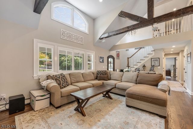 31 Osceola Rd, Wayne Twp., NJ 07470