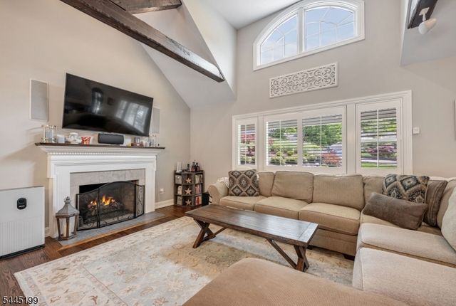 31 Osceola Rd, Wayne Twp., NJ 07470