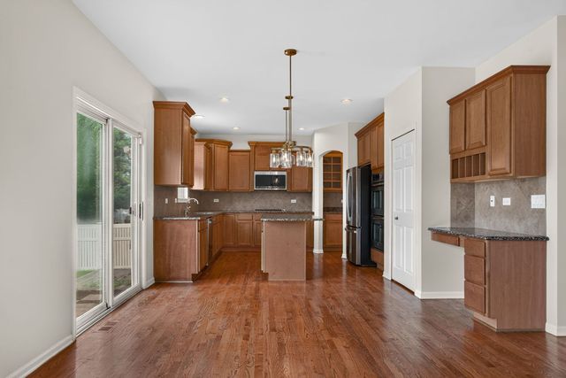 16055 Selfridge Circle, Plainfield, IL 60586
